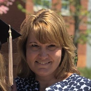 Meet your Posher, Lori